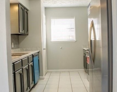 22318 Acorn Valley Drive - Photo Thumbnail 3