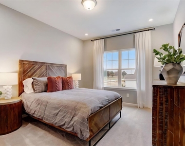 6118 Royal Palm Drive - Photo Thumbnail 2