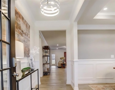 6118 Royal Palm Drive - Photo Thumbnail 1