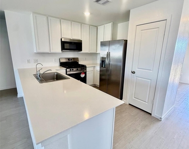 26730 Pairie Smoke Ln - Photo Thumbnail 4