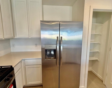 26730 Pairie Smoke Ln - Photo Thumbnail 8