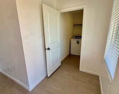 26730 Pairie Smoke Ln - Photo Thumbnail 2
