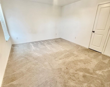26730 Pairie Smoke Ln - Photo Thumbnail 14