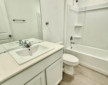 26730 Pairie Smoke Ln - Photo Thumbnail 12