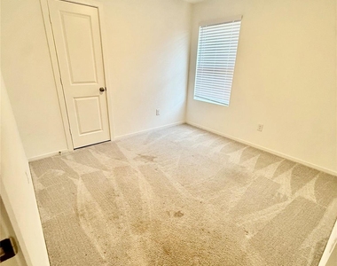 26730 Pairie Smoke Ln - Photo Thumbnail 13