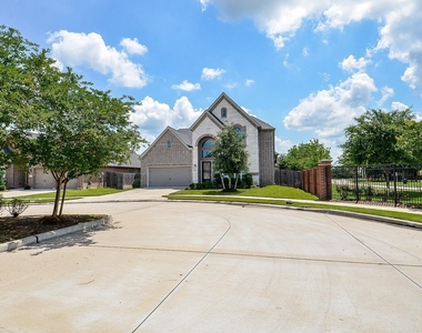 5627 Bending Crest Court - Photo Thumbnail 37