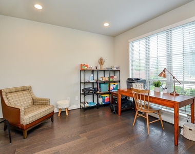 5627 Bending Crest Court - Photo Thumbnail 28