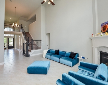 5627 Bending Crest Court - Photo Thumbnail 24