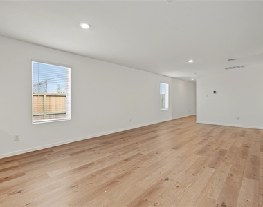 6231 Pelly Place - Photo Thumbnail 6