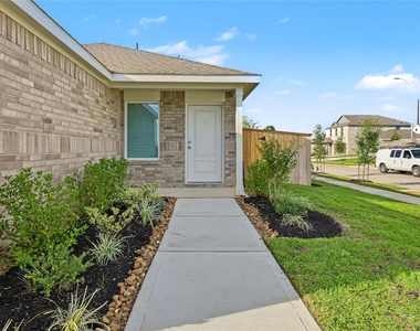 6231 Pelly Place - Photo Thumbnail 2