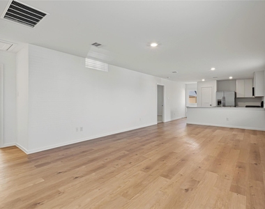 6231 Pelly Place - Photo Thumbnail 4