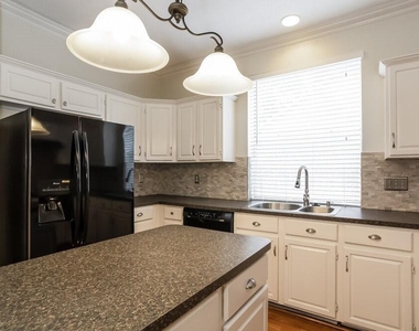 3203 Leafy Pine Court - Photo Thumbnail 6