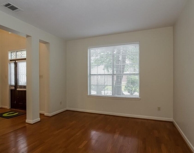3203 Leafy Pine Court - Photo Thumbnail 7