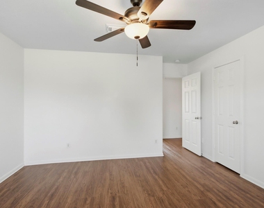 15127 Green Whisper Drive - Photo Thumbnail 12