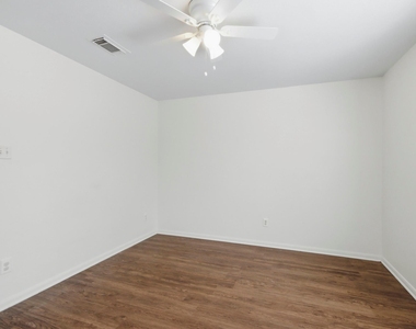 15127 Green Whisper Drive - Photo Thumbnail 14