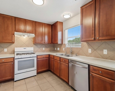 15127 Green Whisper Drive - Photo Thumbnail 3