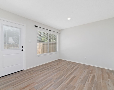118 Anise Tree Place - Photo Thumbnail 6