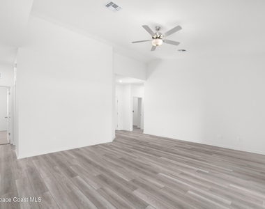 481 Buffum Avenue Ne - Photo Thumbnail 11