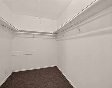 1338 Leadenhall Circle - Photo Thumbnail 34