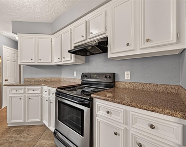 1338 Leadenhall Circle - Photo Thumbnail 17