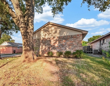 1338 Leadenhall Circle - Photo Thumbnail 3