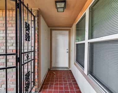 1338 Leadenhall Circle - Photo Thumbnail 4