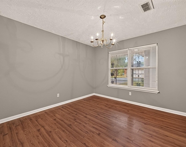 1338 Leadenhall Circle - Photo Thumbnail 6