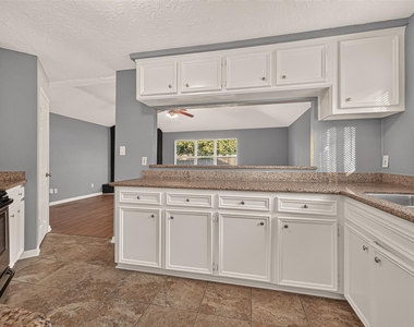 1338 Leadenhall Circle - Photo Thumbnail 13