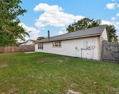 1338 Leadenhall Circle - Photo Thumbnail 37