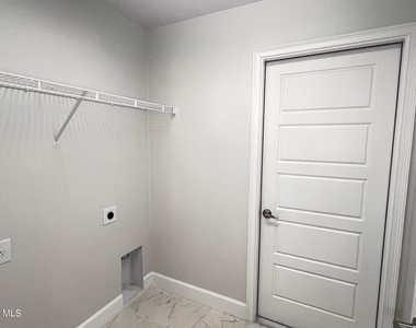 655 Kylar Drive Nw - Photo Thumbnail 4