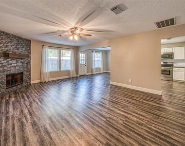 11822 Sunny Stream Drive - Photo Thumbnail 2