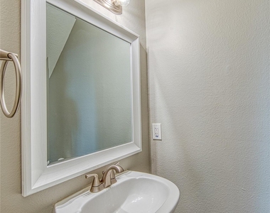 11822 Sunny Stream Drive - Photo Thumbnail 7