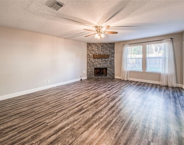 11822 Sunny Stream Drive - Photo Thumbnail 3