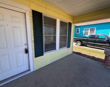 1211 W 2nd Street - Photo Thumbnail 13