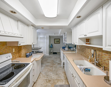 2100 N Atlantic Avenue - Photo Thumbnail 7