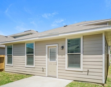 16630 Spirit Street - Photo Thumbnail 15