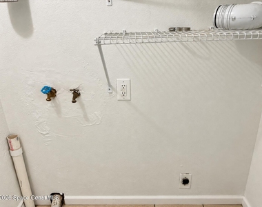 2456 Mercury Drive - Photo Thumbnail 8