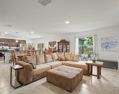 975 Sablon Street Se - Photo Thumbnail 9