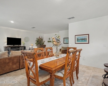 975 Sablon Street Se - Photo Thumbnail 11