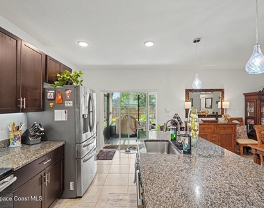 975 Sablon Street Se - Photo Thumbnail 14