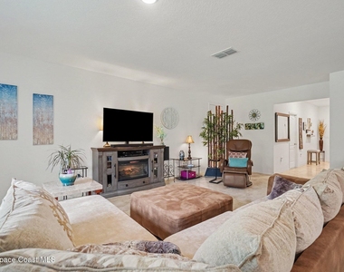 975 Sablon Street Se - Photo Thumbnail 5