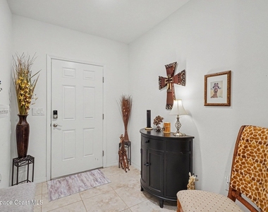 975 Sablon Street Se - Photo Thumbnail 3