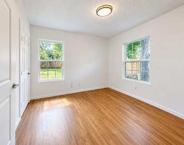 2108 Camille Street - Photo Thumbnail 2
