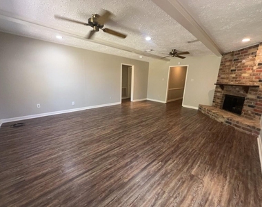 3107 Jenny Drive - Photo Thumbnail 1