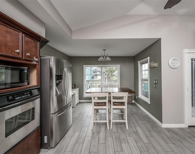 124 Mae Cir N - Photo Thumbnail 9
