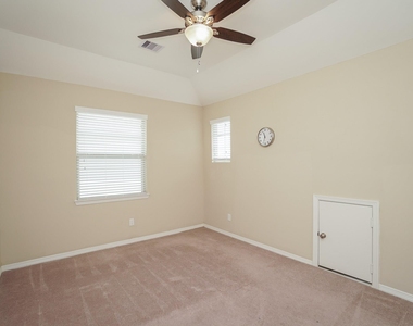 3434 Norwich Gardens Lane - Photo Thumbnail 25