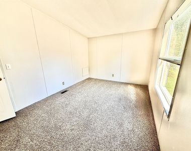 16481 Spring Rain Court - Photo Thumbnail 5