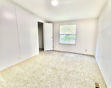 16481 Spring Rain Court - Photo Thumbnail 7