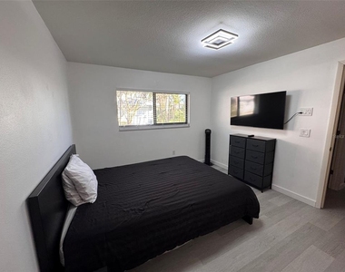 2765 Countryside Boulevard - Photo Thumbnail 29