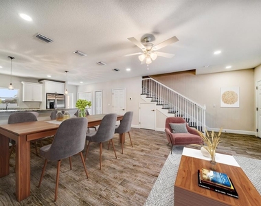 8415 Daves Homes Place - Photo Thumbnail 2
